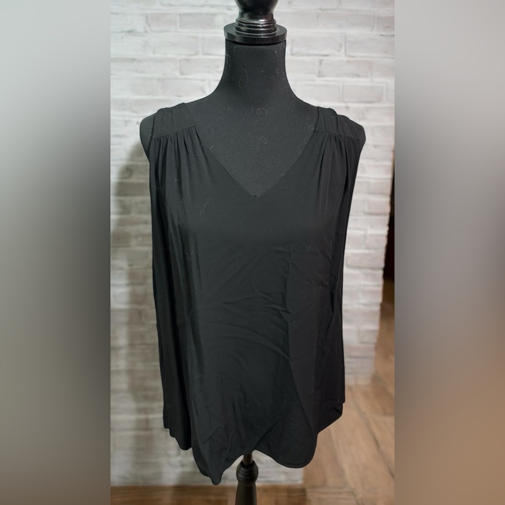 XXL black tank with ruched shoulders, v-neck, keyhole cut out in back of tank.
